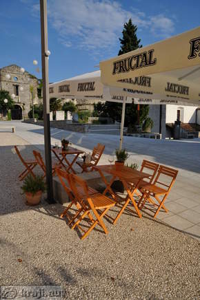 View of the main square in Vipavski Kriz