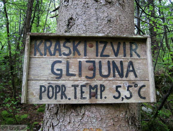Table Karst Spring of Glijun - average temperature 5.5C Table Karst Spring of Glijun - average temperature 5.5C
