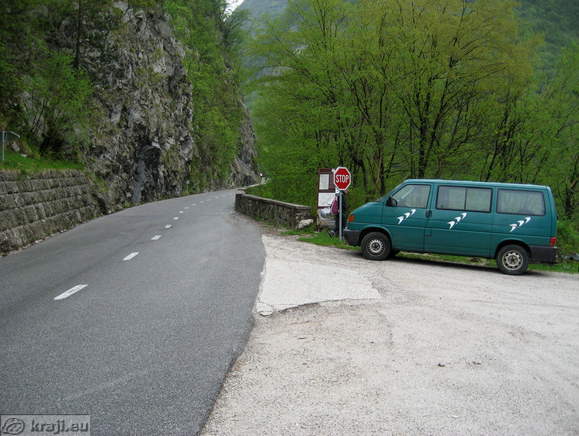 Parkirišče Kluže - dostop s kanuji, čolni ... do Koritnice