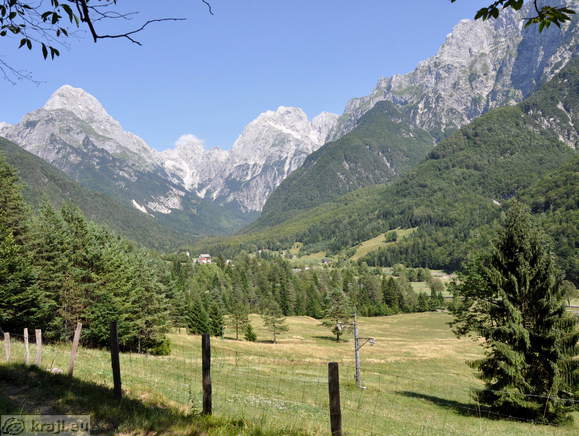 Mangart, Jalovec in ostali vrhovi nad Logom pod Mangartom