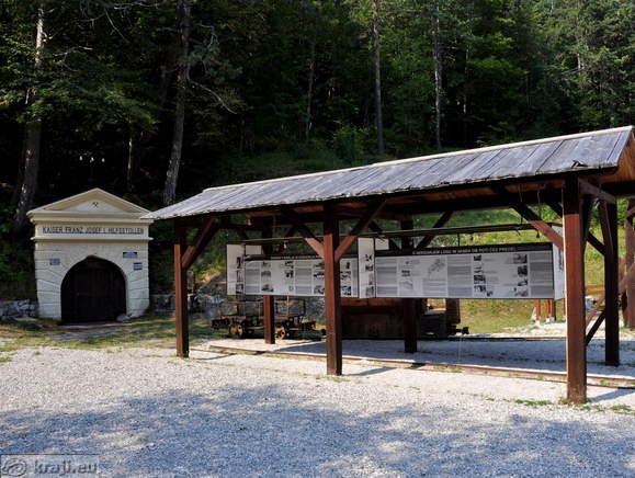 Stalna zgodovinska predstavitev Loga pod Mangartom in rudniškega predora