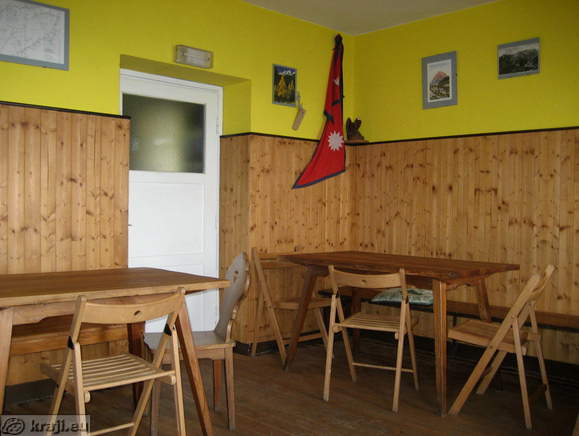 Berghütte auf dem Mangart Sattel