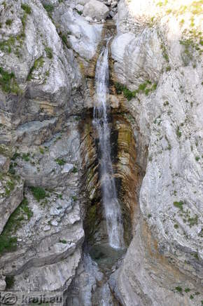 V Mlincu Waterfall V Mlincu Waterfall