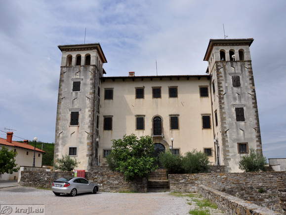 Schloss Dobrovo