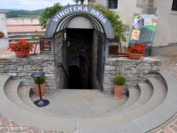 Grad Dobrovo <br> Vinoteka Brda