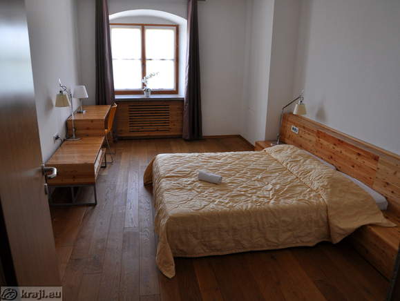 Villa Vipolze - Appartements und Suiten