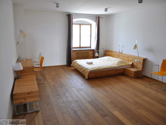 Villa Vipolze - Appartements und Suiten