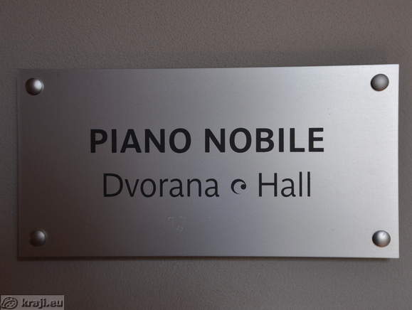 Villa Vipolze - Halle