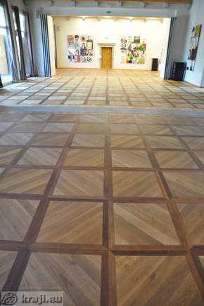 Villa Vipolze - Halle