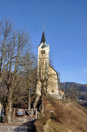 Cerkev sv. Antona na Rožnem hribu nad Idrijo