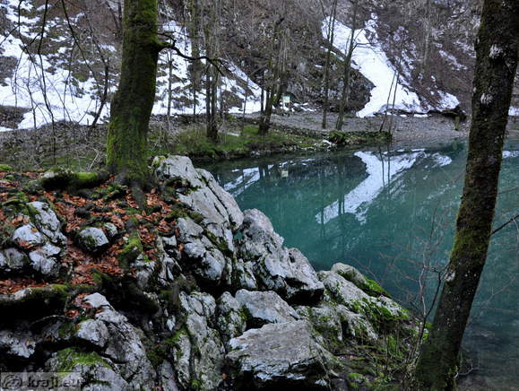 Razgledna točka na Divje jezero