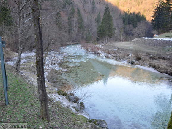 Idrijca v smeri proti Idriji