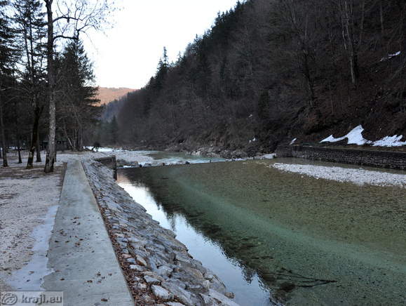 Naravno kopališče v Krajinskem parku Zgornja Idrijca
