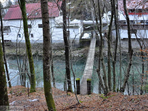 Viseči most čez Idrijco pri Podroteji