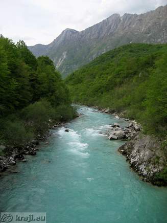 Fußgängerbrücke über Soca bei Kobarid