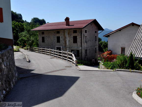 Pot proti cerkvi sv. Justa