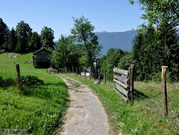 Cerkev sv. Justa <br> Pot iz Koseča proti cerkvi sv. Justa