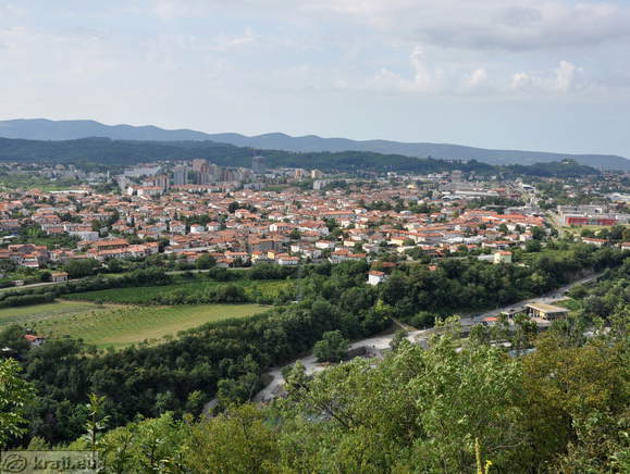 Nova Gorica s poti proti Goriškim Brdom