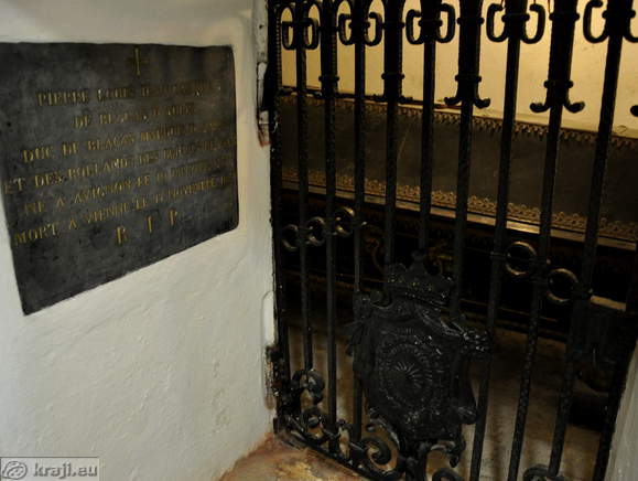 In a niche in front of the vcrypt are the remains of Louis Jean Casimir, Duke of Blacas, Marquis D'Aulps (1771 - 1839)