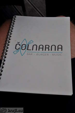 Čolnarna - Bar, burger, music