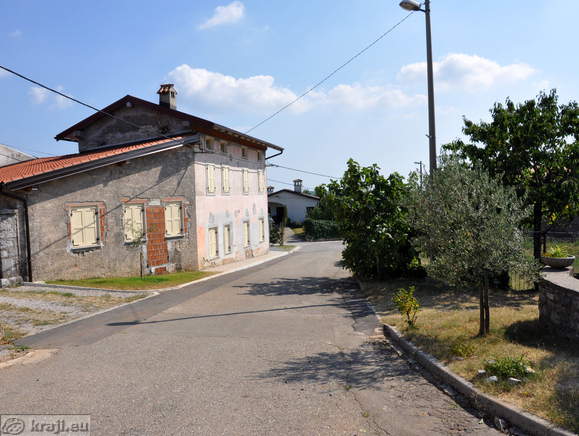 Cesta skozi Lokvico