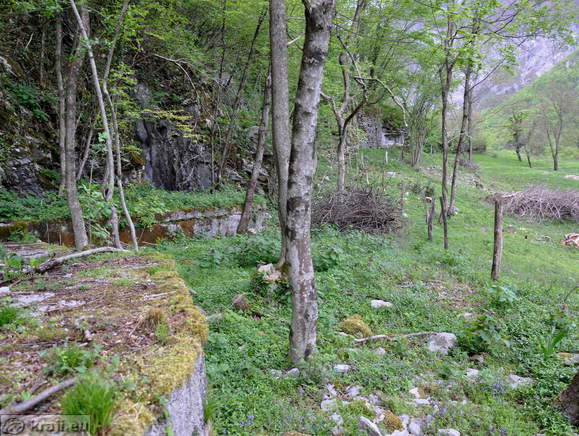 Path along bunkers