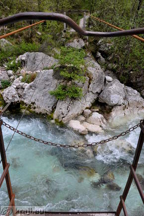 Prevoz čez reko z vrtenjem ročke