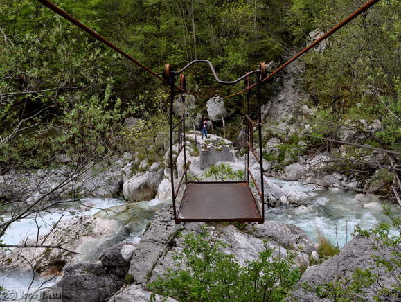 Premik kurukule na drugo stran