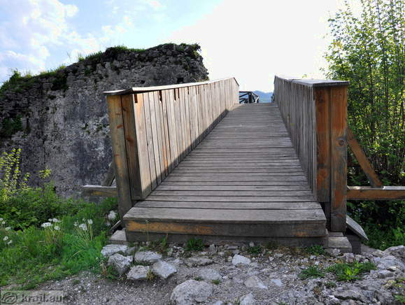 Path over the renewed drawbridge