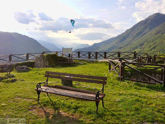 Kozlov rob and parachutist
