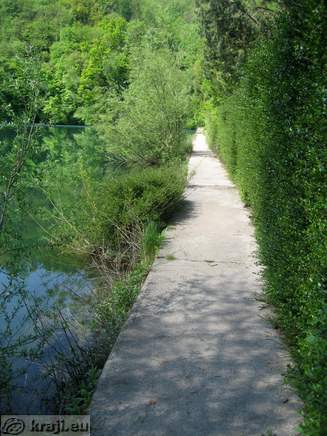 Sprehajalna pot ob Idrijci