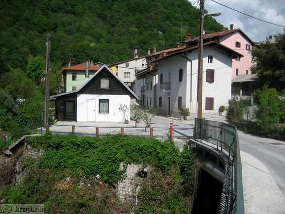 Confluence of Soca and Idrijca <br> View of the street from the bridge over Idrijca