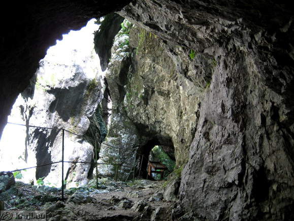 Arrival from the tunnel