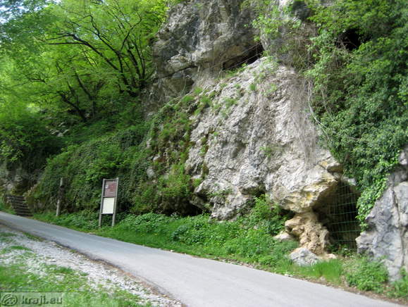 Zadlaska (Dante's) Cave <br> Below Zadlaska Cave