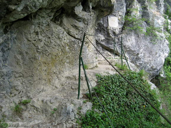 Zadlaska (Dante's) Cave <br> Secured path to the cave