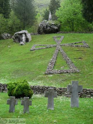 Dorf Soca -  Militärfriedhof fiel in den Ersten Weltkrieg
