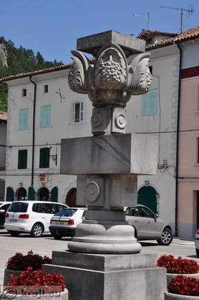 Plecnik monument