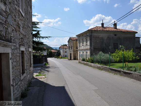 Cesta skozi Vrhpolje