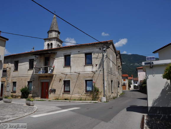 Vrhpolje in zvonik stare cerkve