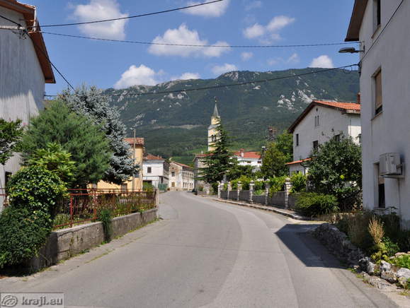 Osrednja cesta skozi Vrhpolje