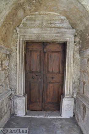 Stone entrance portal