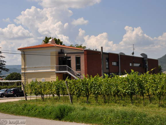 Vrhpolje - Schule