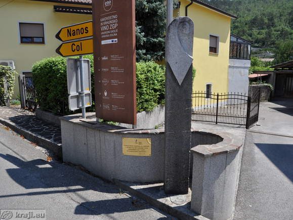 Vrhpolje - Monument to the independence of Slovenia