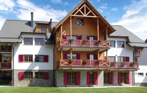 2 Bedroom Awesome Apartment In Pohorje