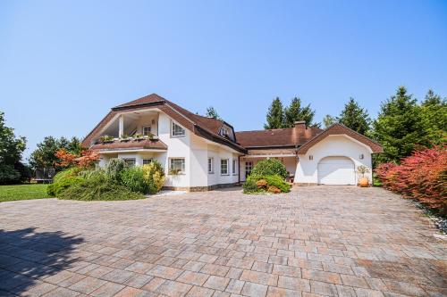 Holiday Home Slavc with 4 Bedrooms Holiday Home Slavc with 4 Bedrooms