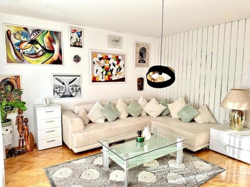 Colorful Central Apartment in Maribor Colorful Central Apartment in Maribor