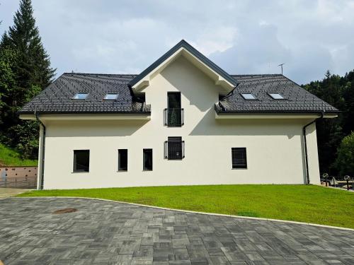 Apartmaji Vouk - sodobni apartmaji v objemu narave - Lukanja - Rogla - Primerno za pare in družine -