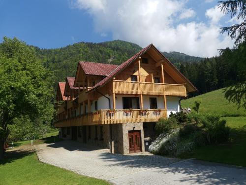 Turistična Kmetija Zgornji Zavratnik Turistična Kmetija Zgornji Zavratnik