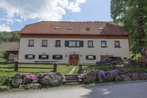 Turistična Kmetija Toman Turistična Kmetija Toman
