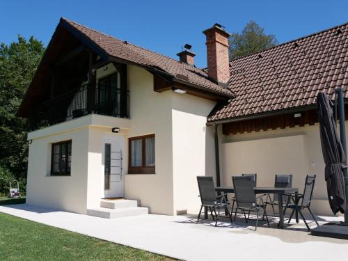 Hidden View House